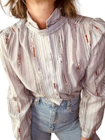 Vintage blus med kul kragdetalj