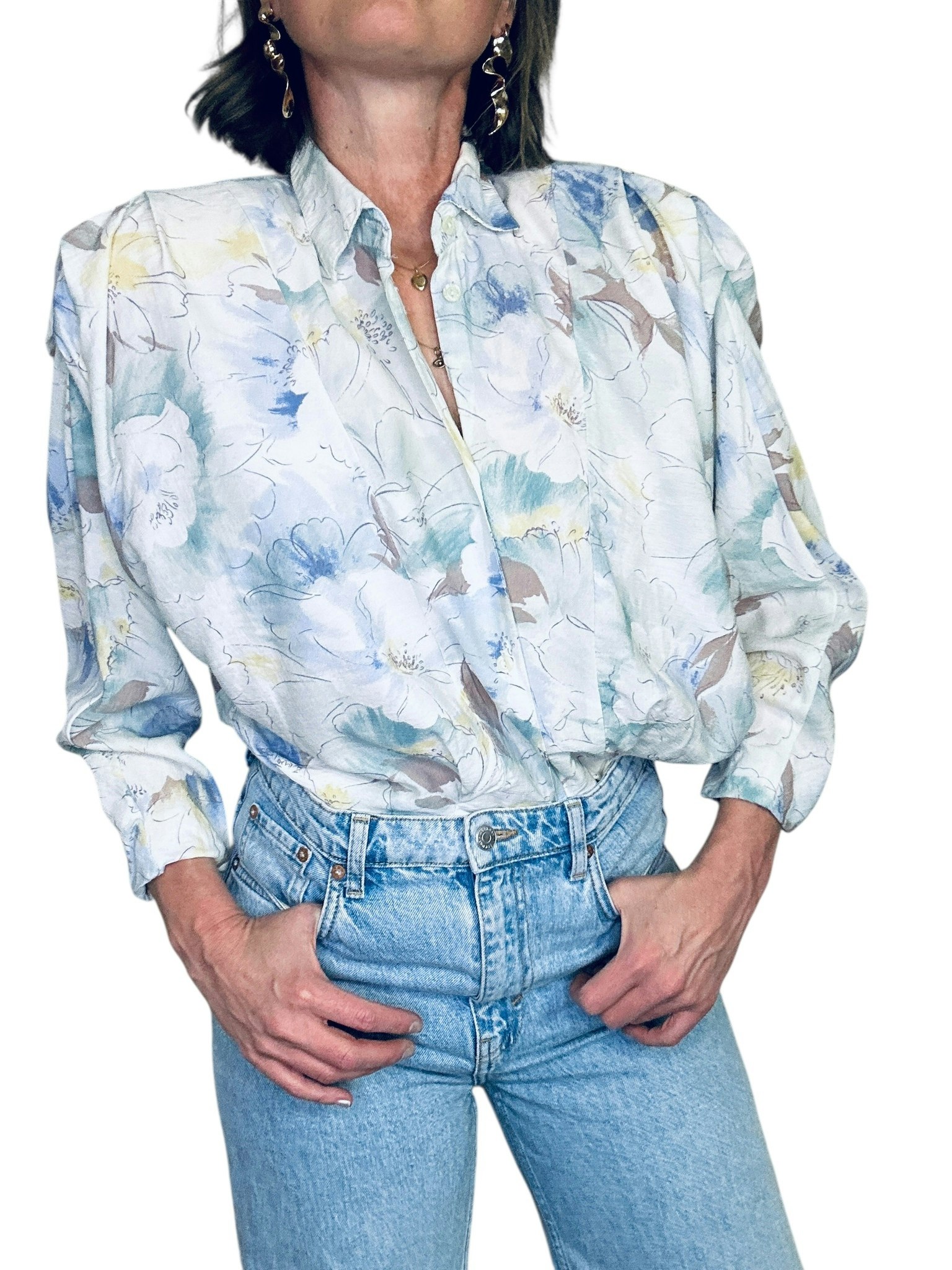 Vintage blus med markerade axlar