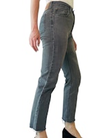 Levi’s 501 28/28 avklippta grå