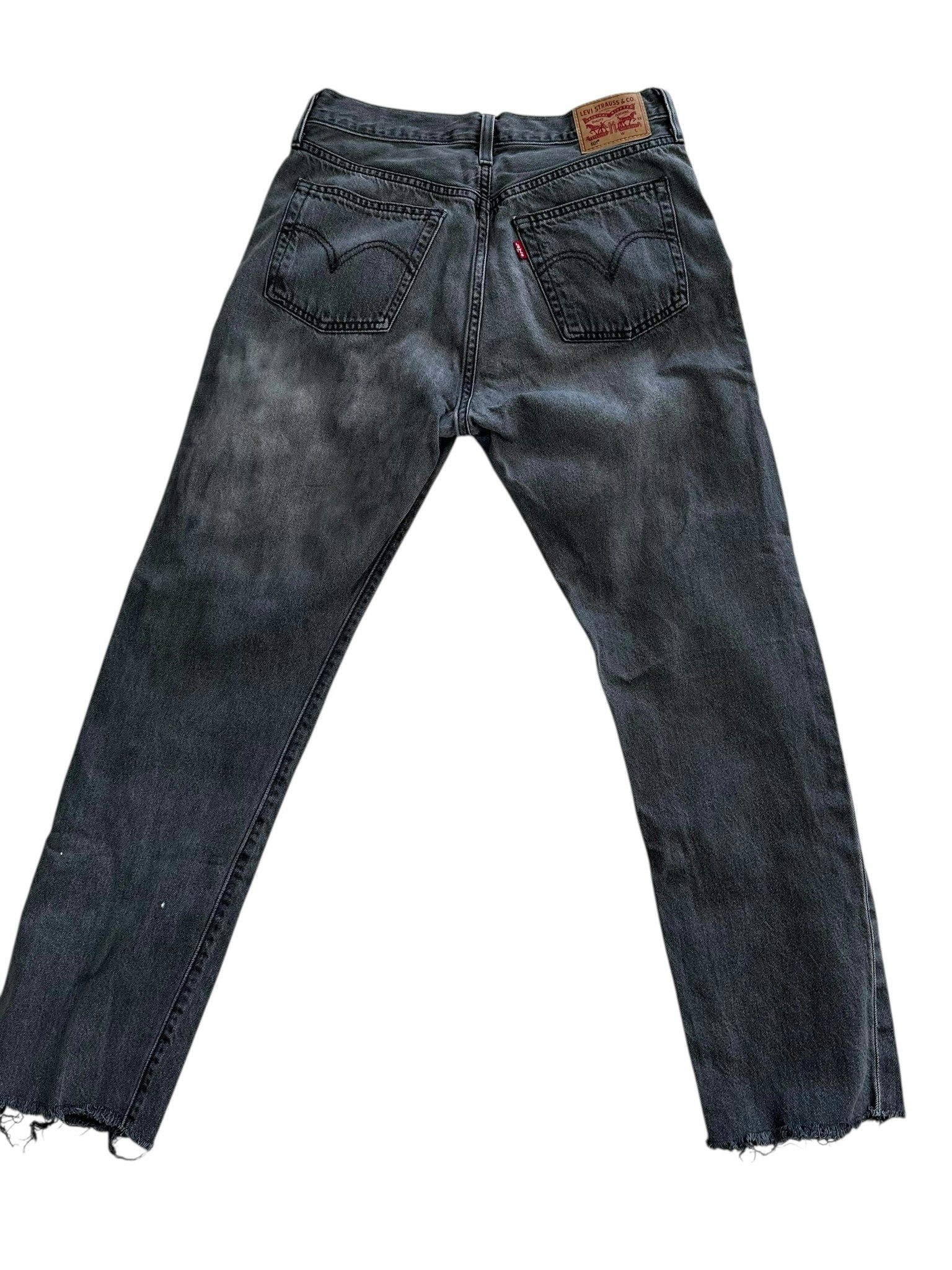 Levi’s 501 28/28 avklippta grå