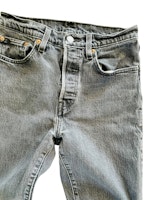 Levi’s 501 26/28 grå avklippta ben