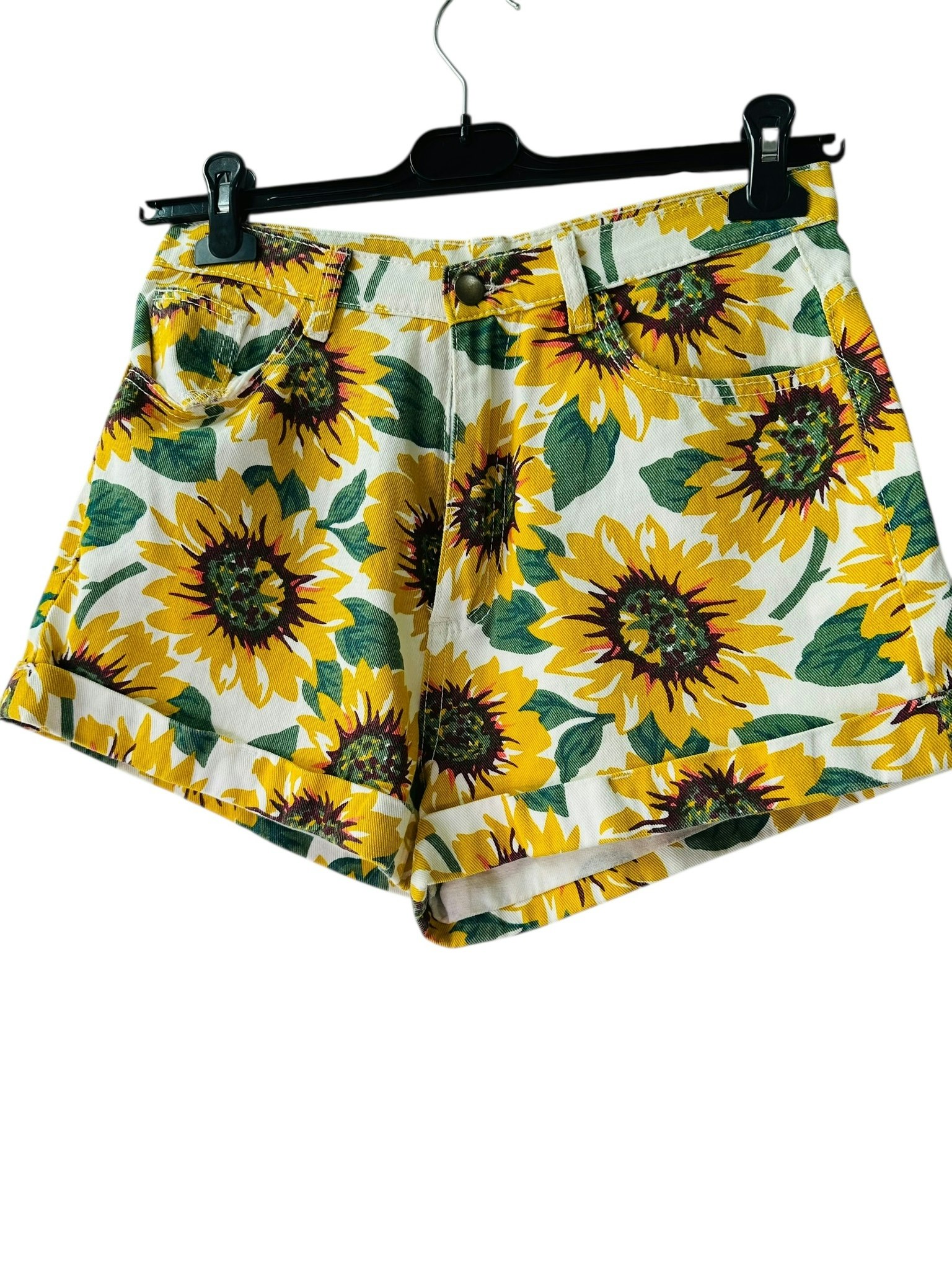 Jeansshorts med solrosor