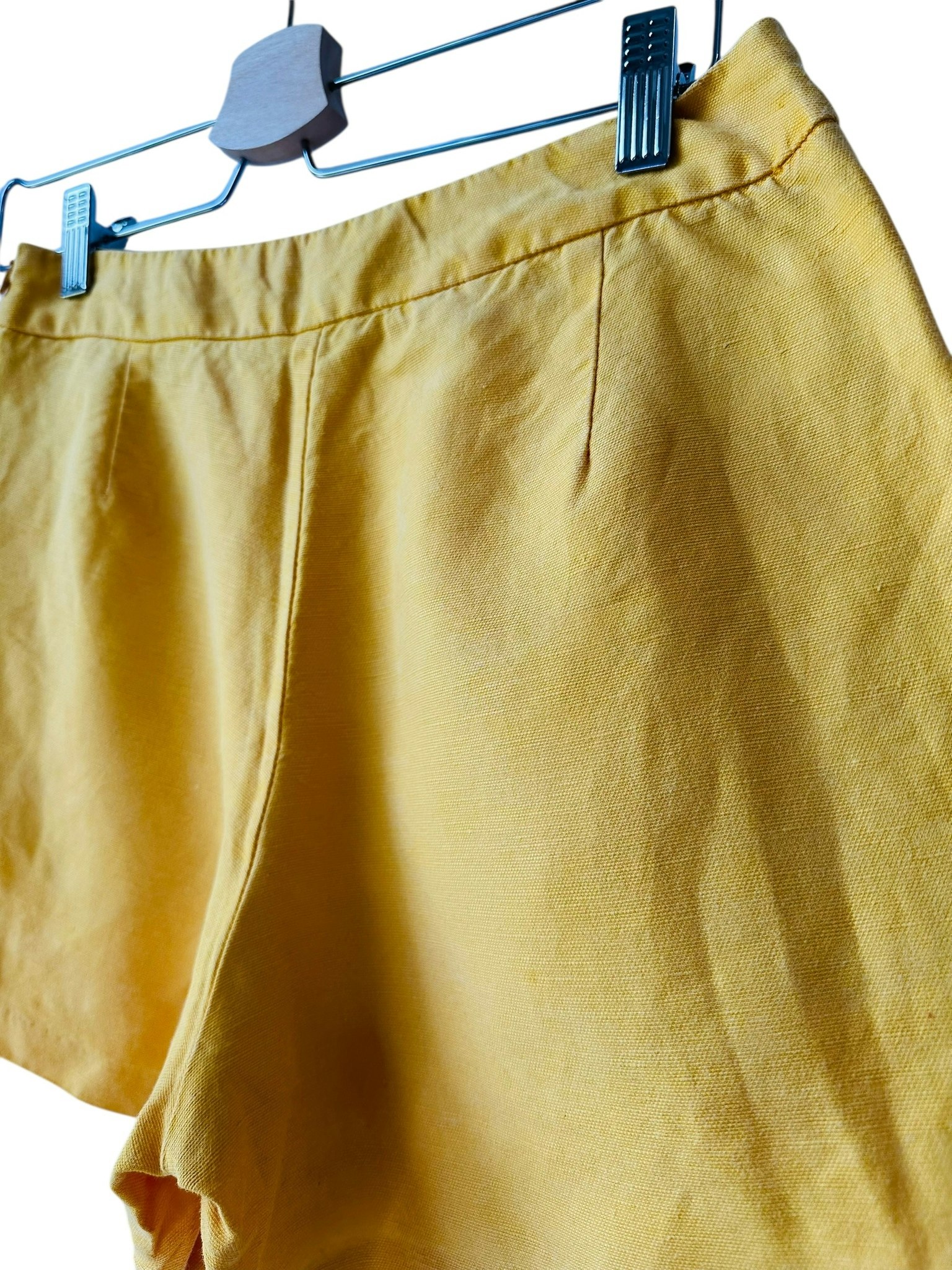 Sisley gula shorts med revärer