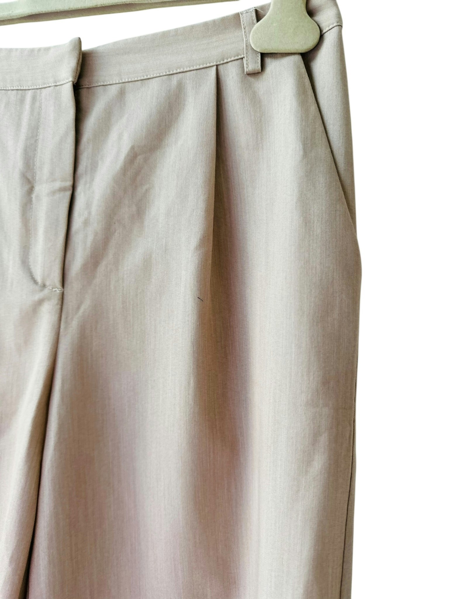 Långa dressade shorts