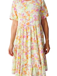 Blommig viskosklänning