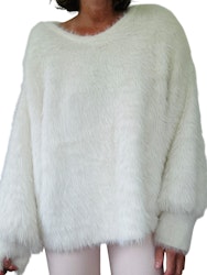 CW fluffig vit tröja