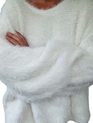 CW fluffig vit tröja