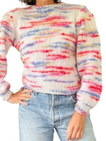 Handstickad fluffig tröja