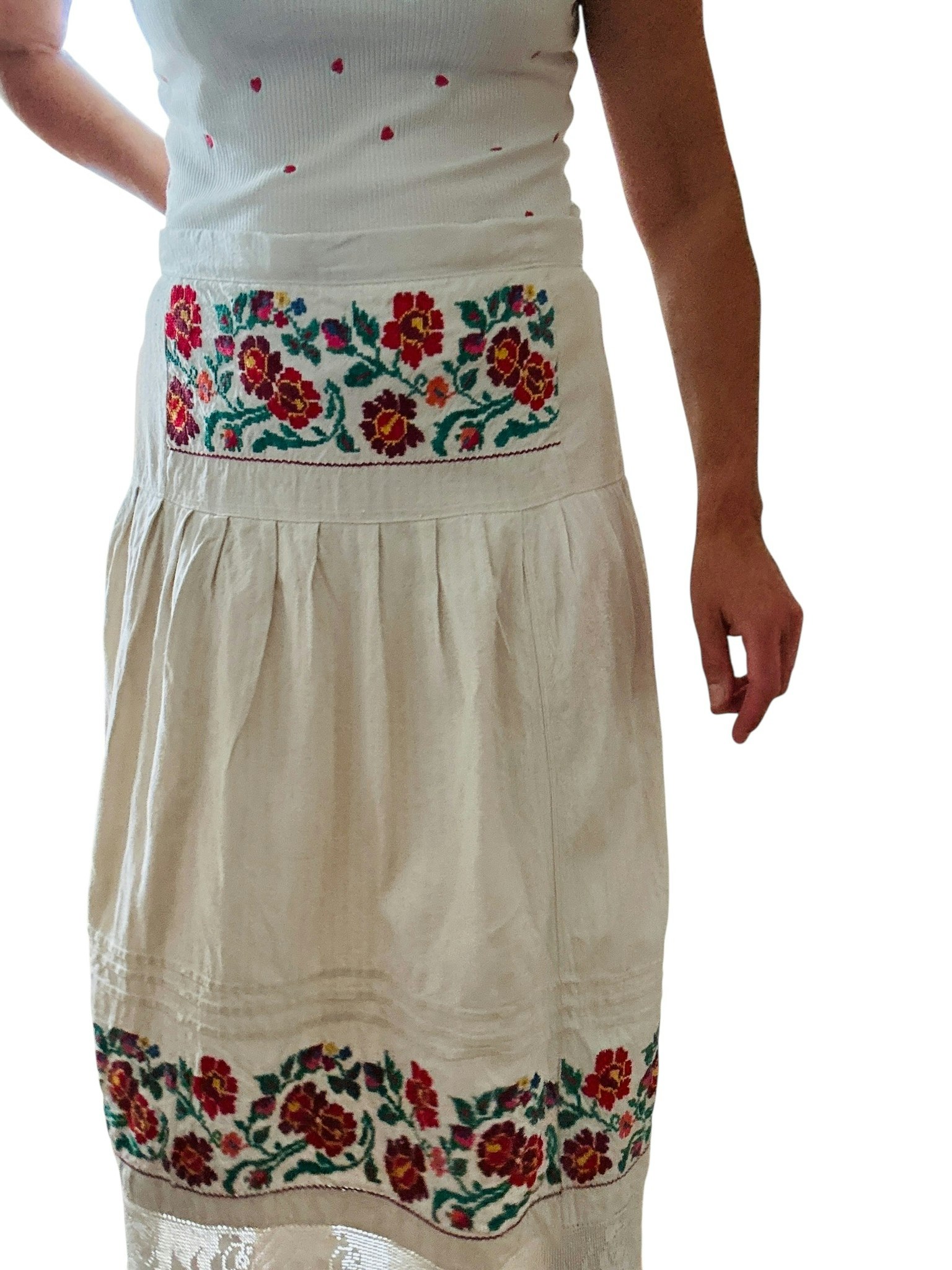 Vintage handbroderad kjol