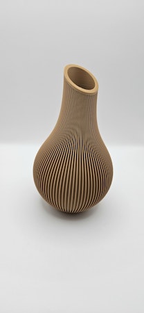 Randig vas – elegant design (18×10 cm)