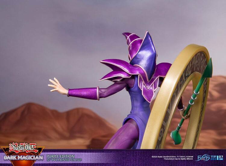Yu-Gi-Oh! Figure Dark Magician Purple Version (First 4 Figures)