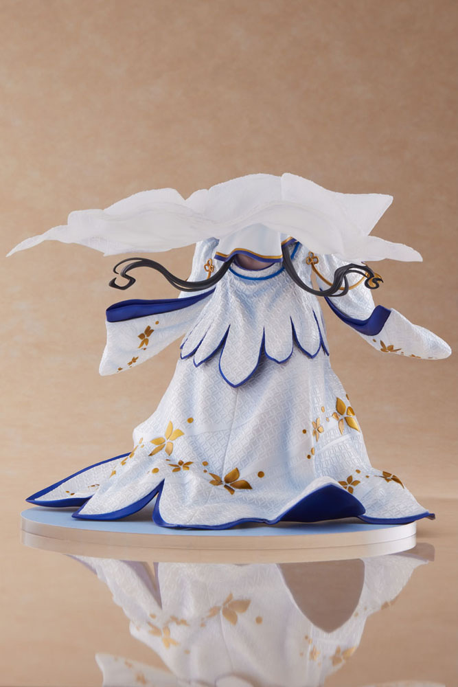 Is It Wrong to Try to Pick Up Girls in a Dungeon? 1/7 Figure Hestia Shiromuku (FuRyu)