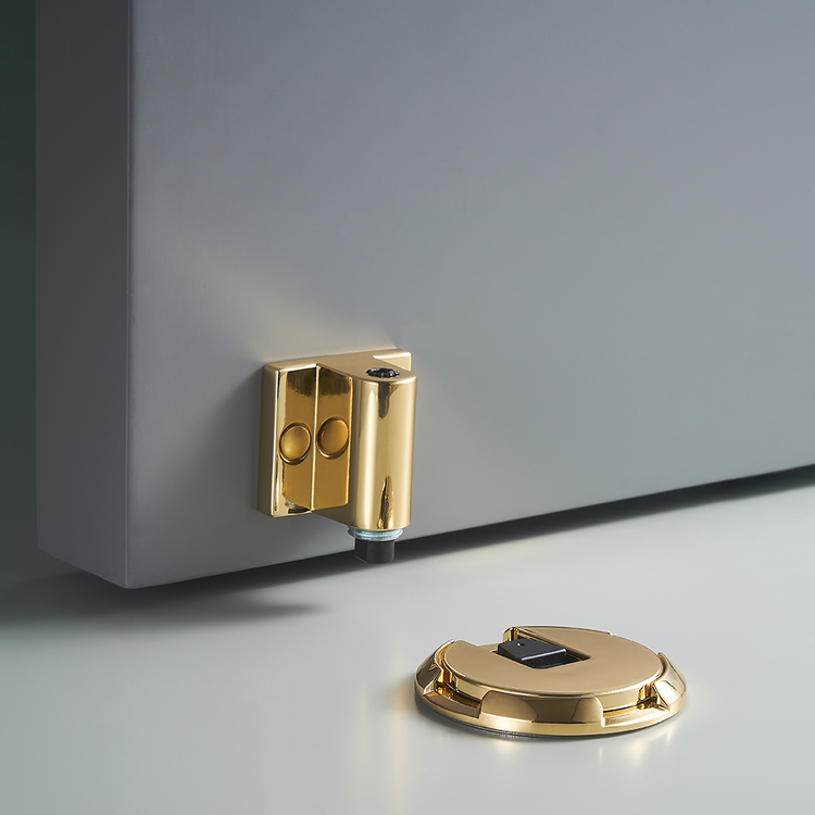Dörrstopp K24 med låsfunktion - Handtag & beslag i modern design för ditt  hem & kök | Dooroom.se