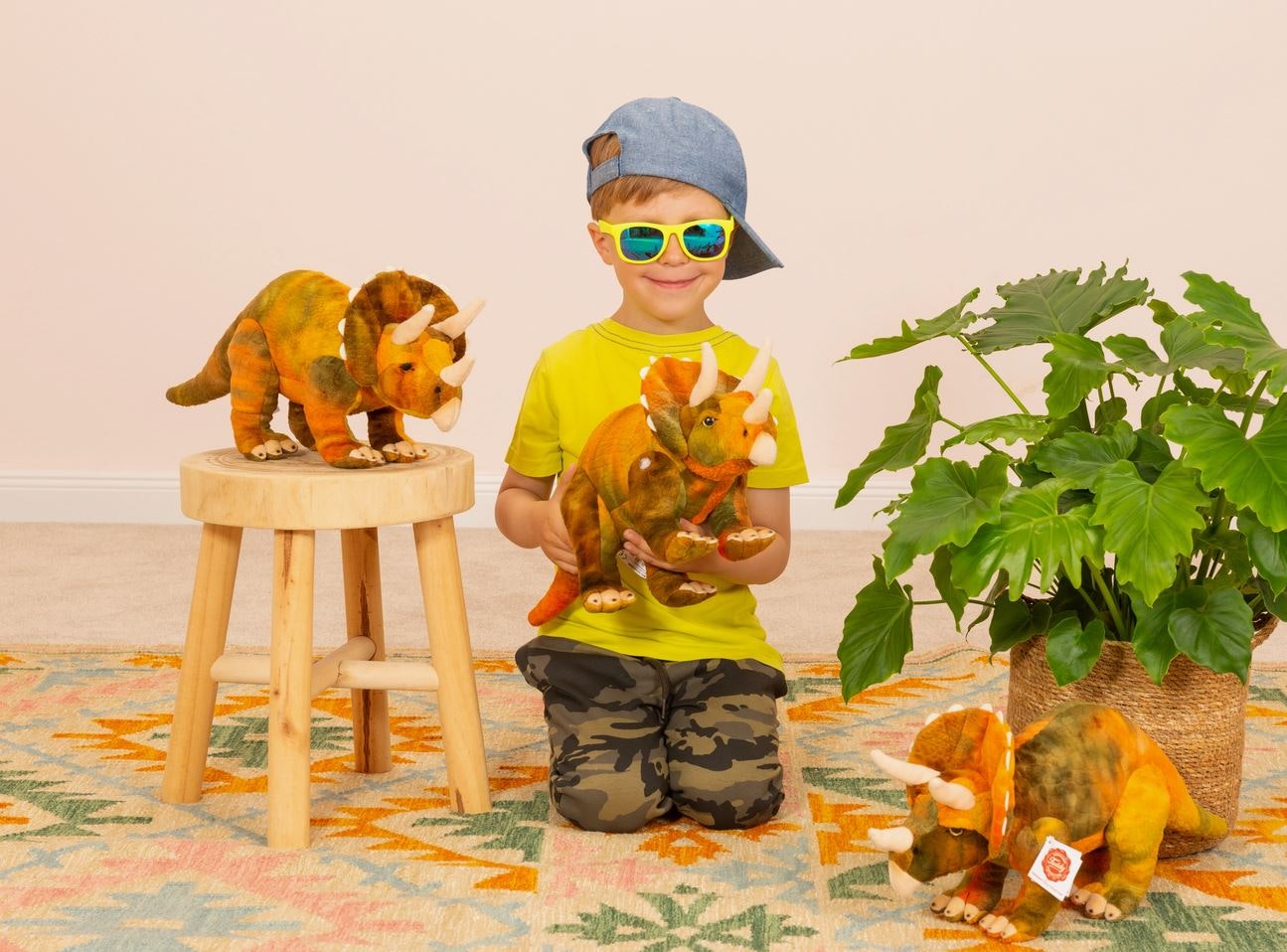 Mjukisdjur Gosedjur Stor Dinosaurie Triceratops 42 cm Teddy Hermann
