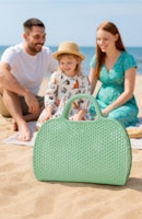 Sage (sjögräs grön) retro strand väska i mesh – sommarens snyggaste (och smartaste) accessoar