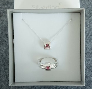 Halsband med rosa turmalin