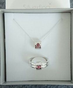 Halsband med rosa turmalin