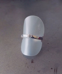 'Fia' ring med diamant