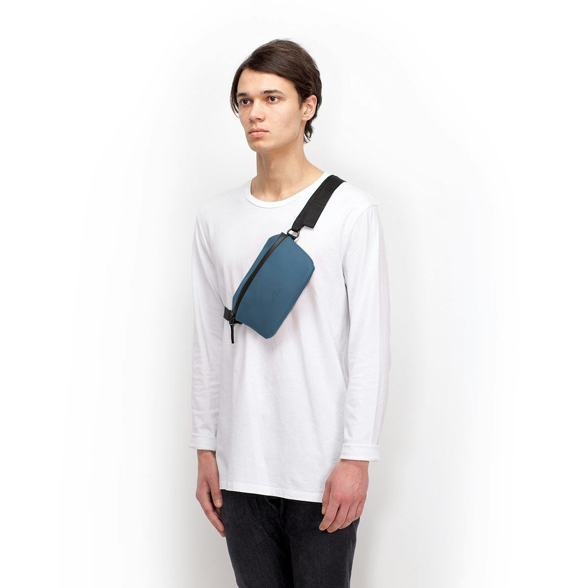 Ucon Acrobatics Jona Medium Bag Petrol