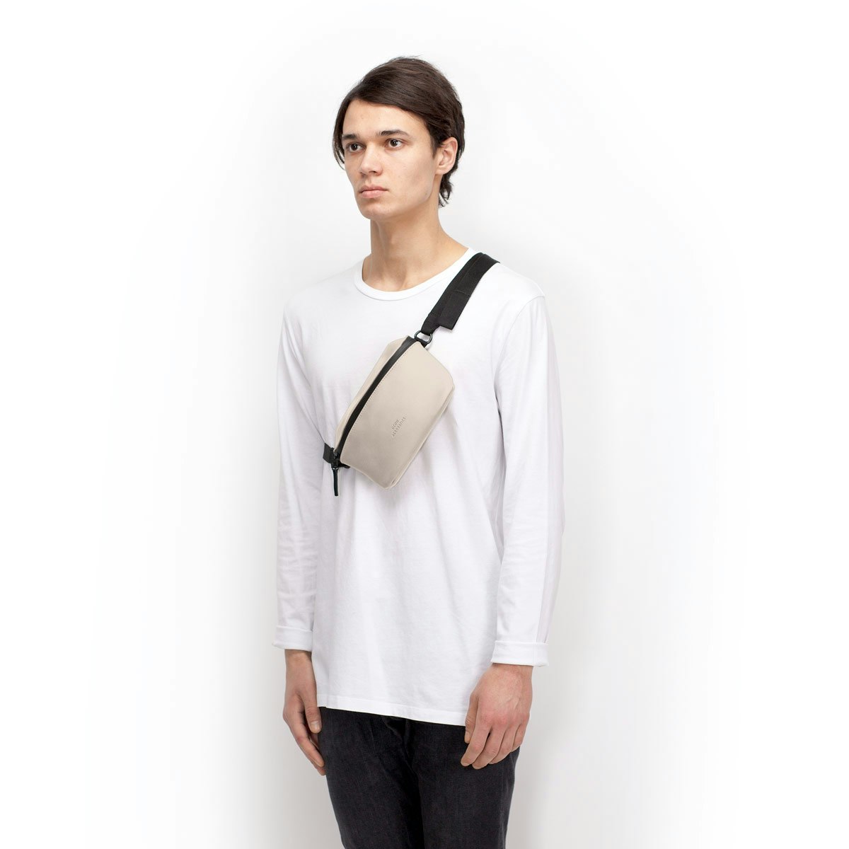 Ucon Acrobatics Jona Medium Bag Light Sand