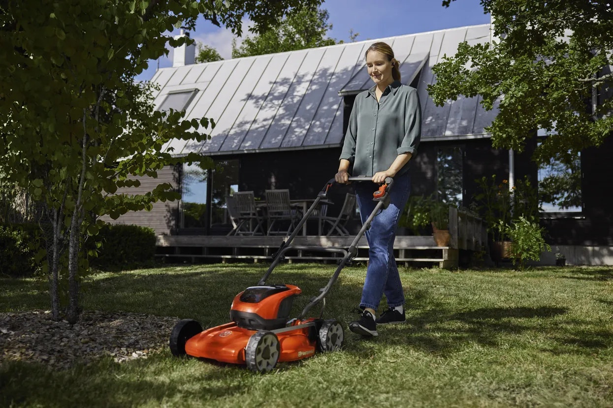 Husqvarna LB 144i - med batteri och laddare