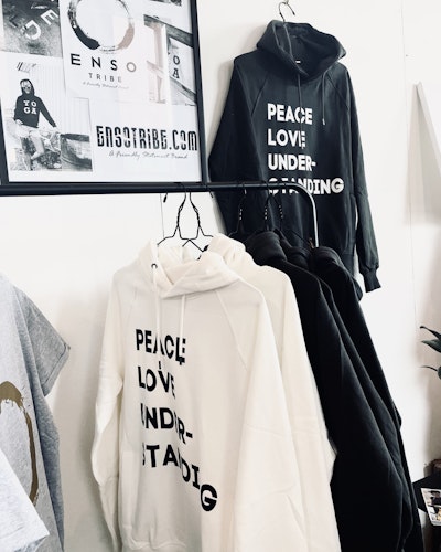 PEACE - HOODIE - OFF WHITE