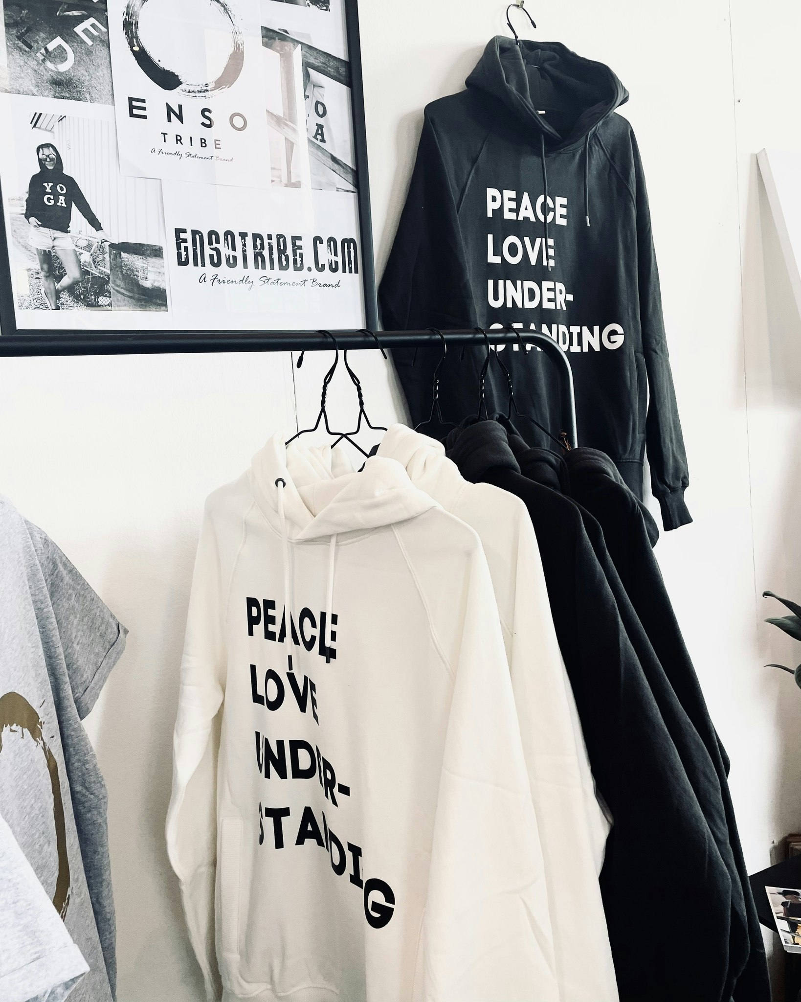 PEACE - HOODIE - STONE WASHED BLACK