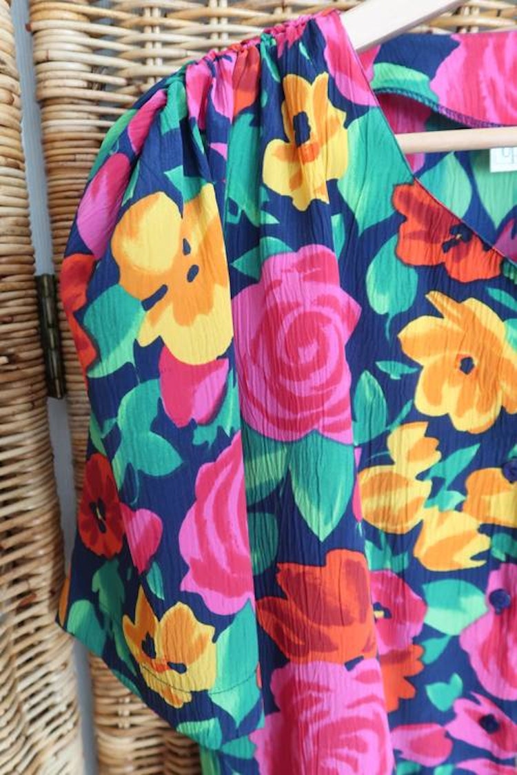 Blommig blus