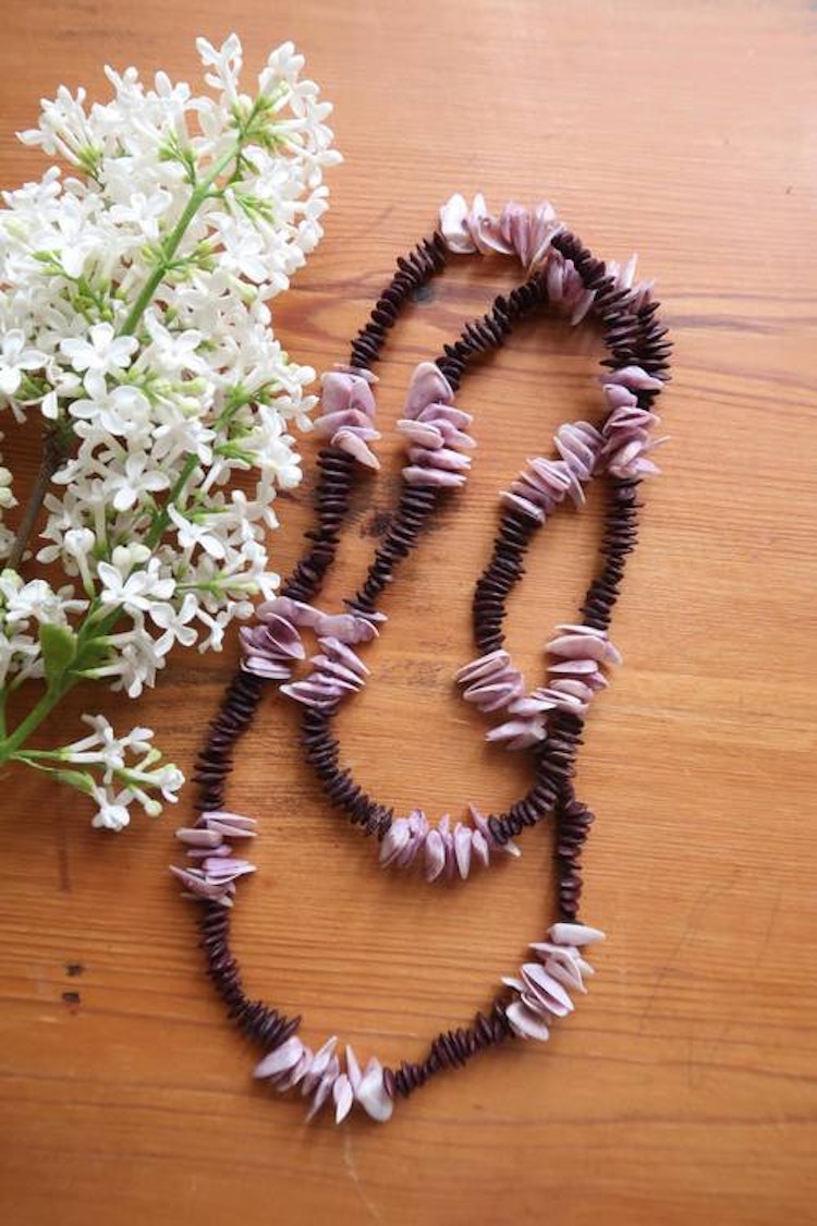 Lila snäckhalsband