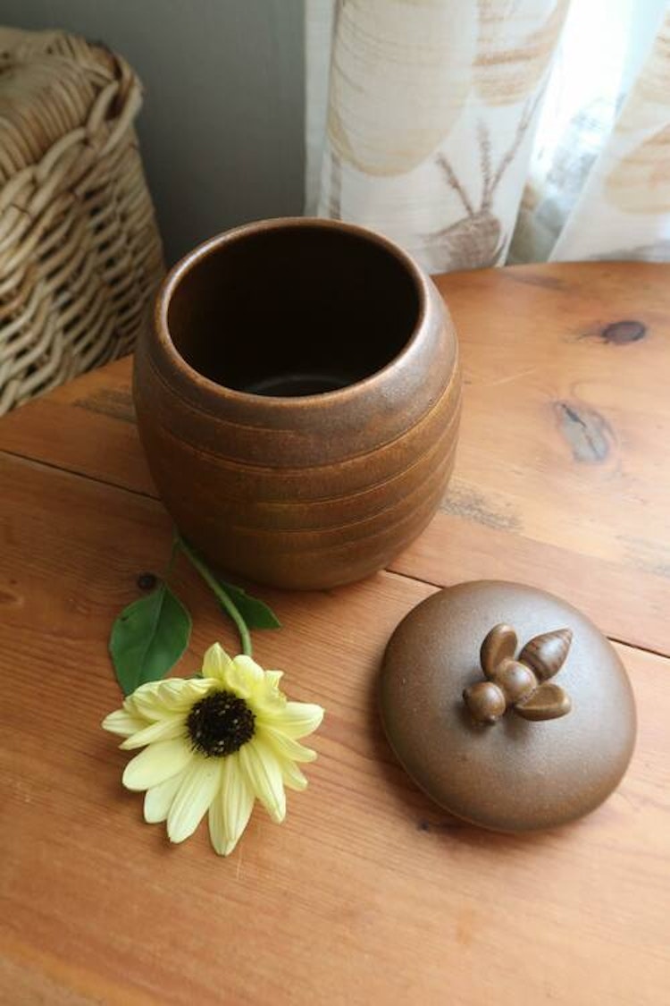 Honungsburk i keramik