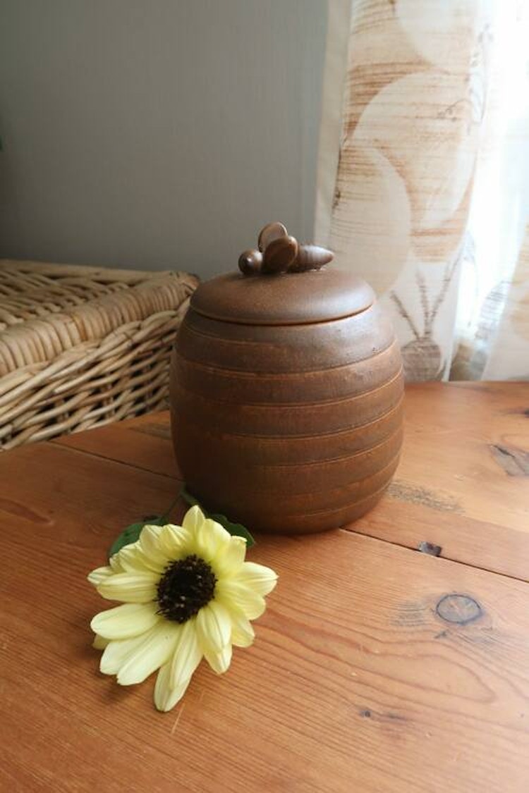 Honungsburk i keramik