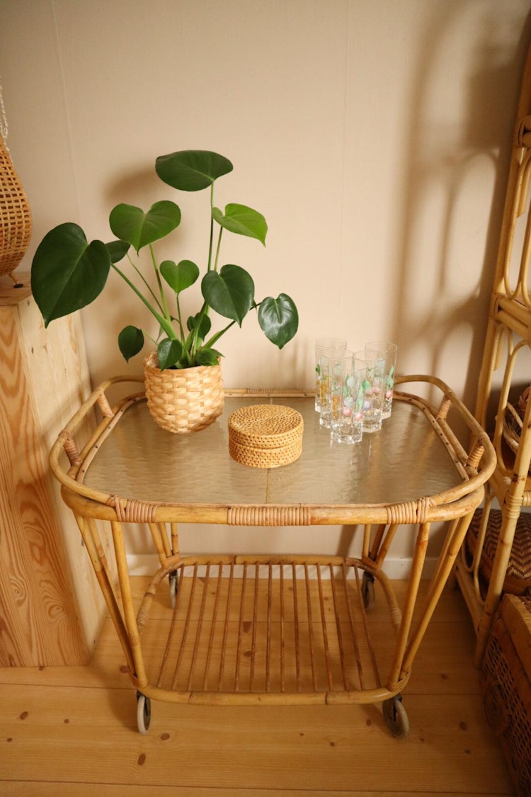 Drinkbord i bambu (Endast avhämtning)