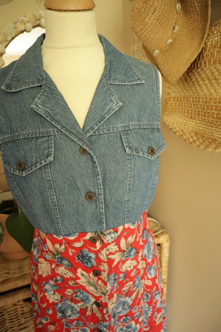 Vintage klänning denim med röd kjol