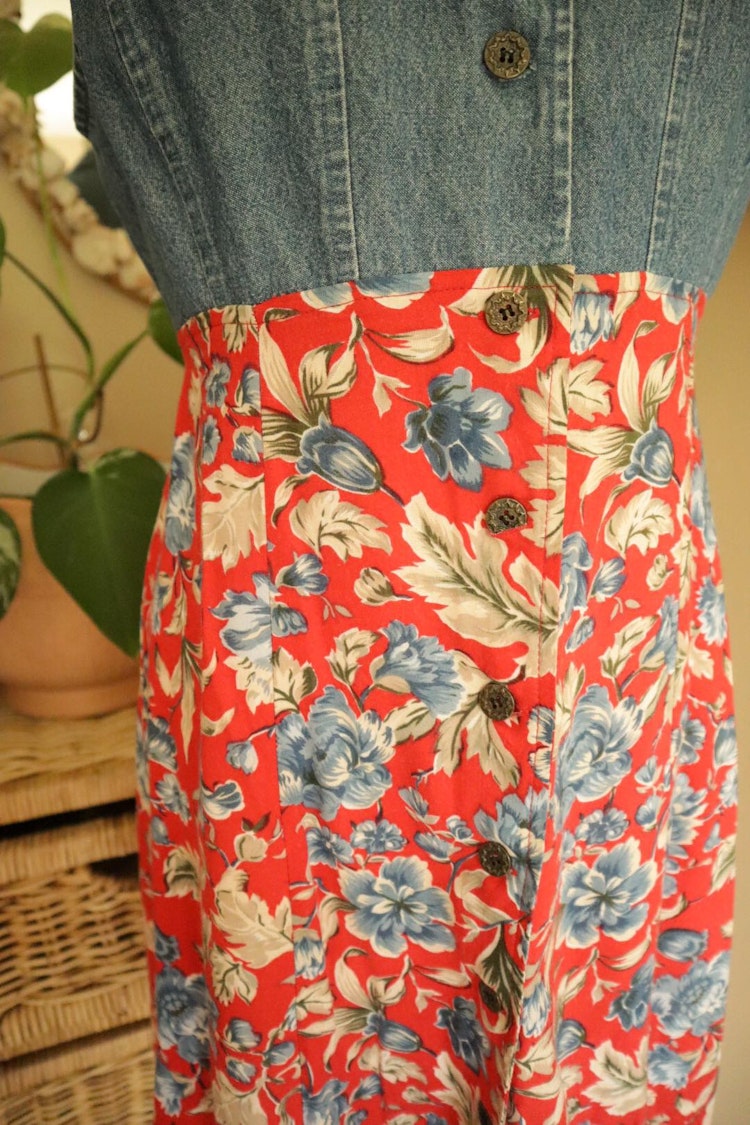 Vintage klänning denim med röd kjol