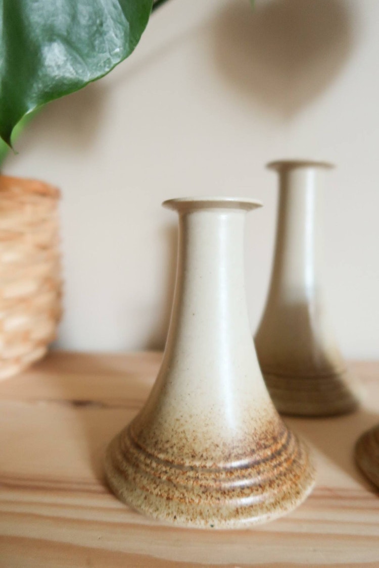 Tre ljusstakar i keramik