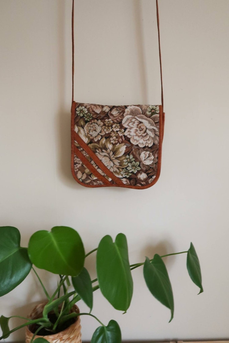 Vintage väska blommig/skinn