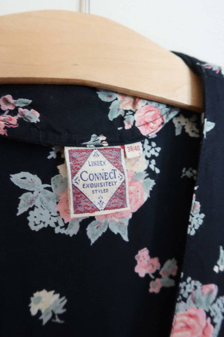 Blommig byxdress