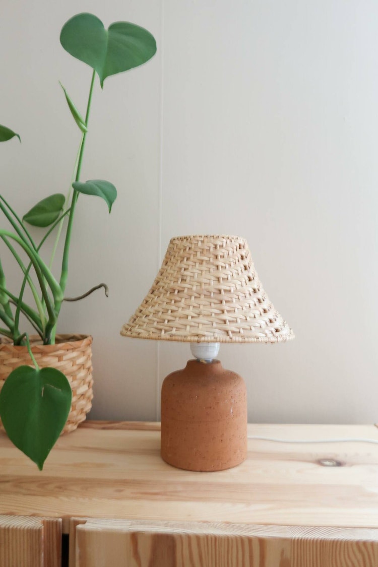 Terracotta lampa