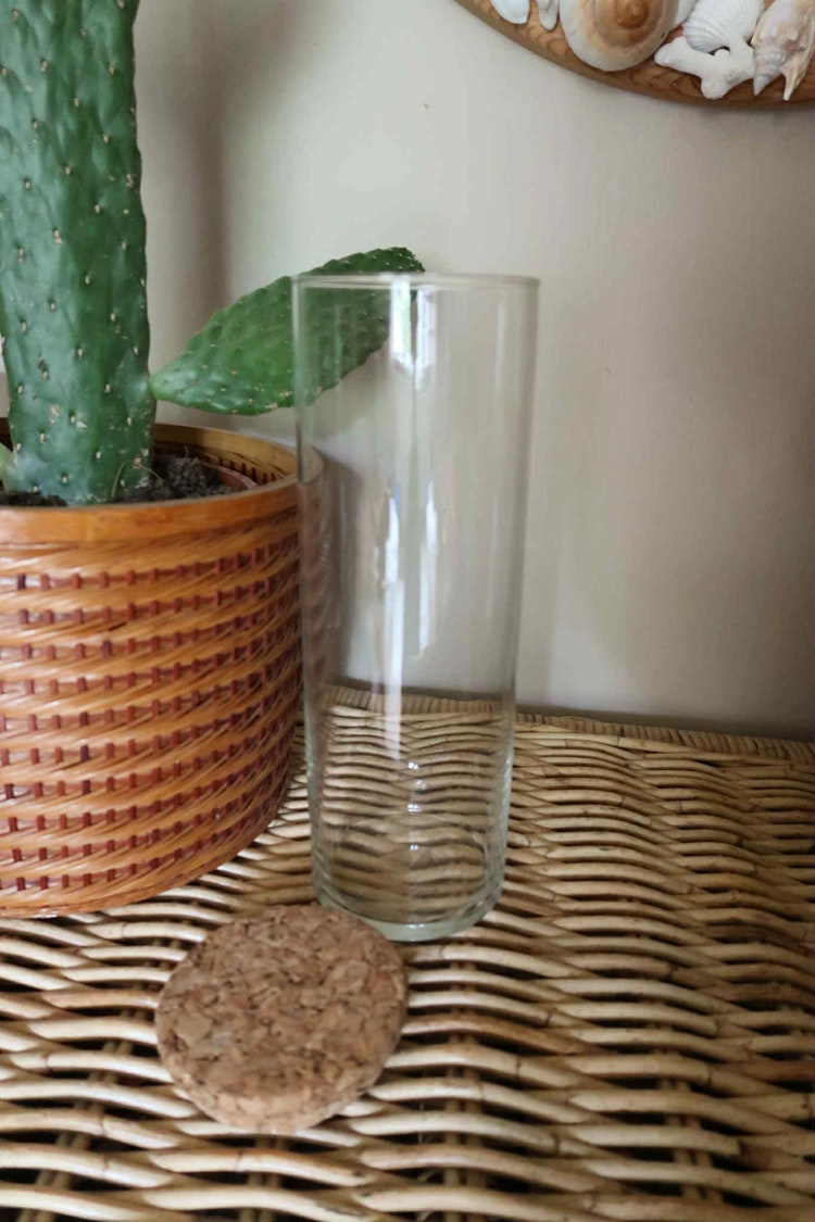 Glasburk med korklock