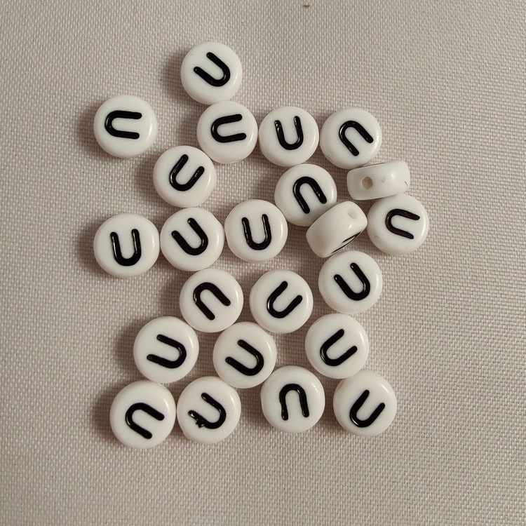 Bokstavspärlor, 7mm, U