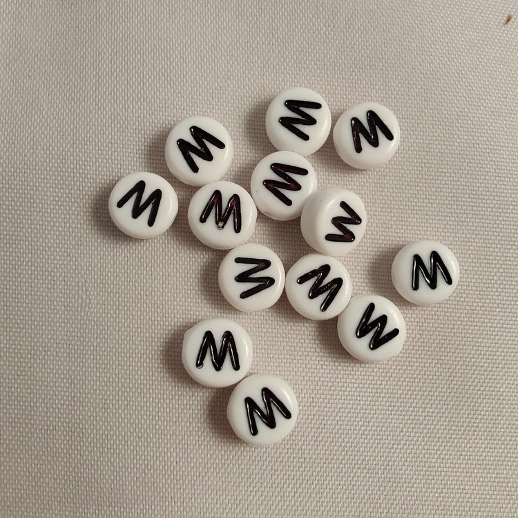 Bokstavspärlor, 7mm, W
