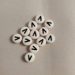 Bokstavspärlor, 7mm, V