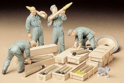 German Ammo-Loading Crew, 1/35