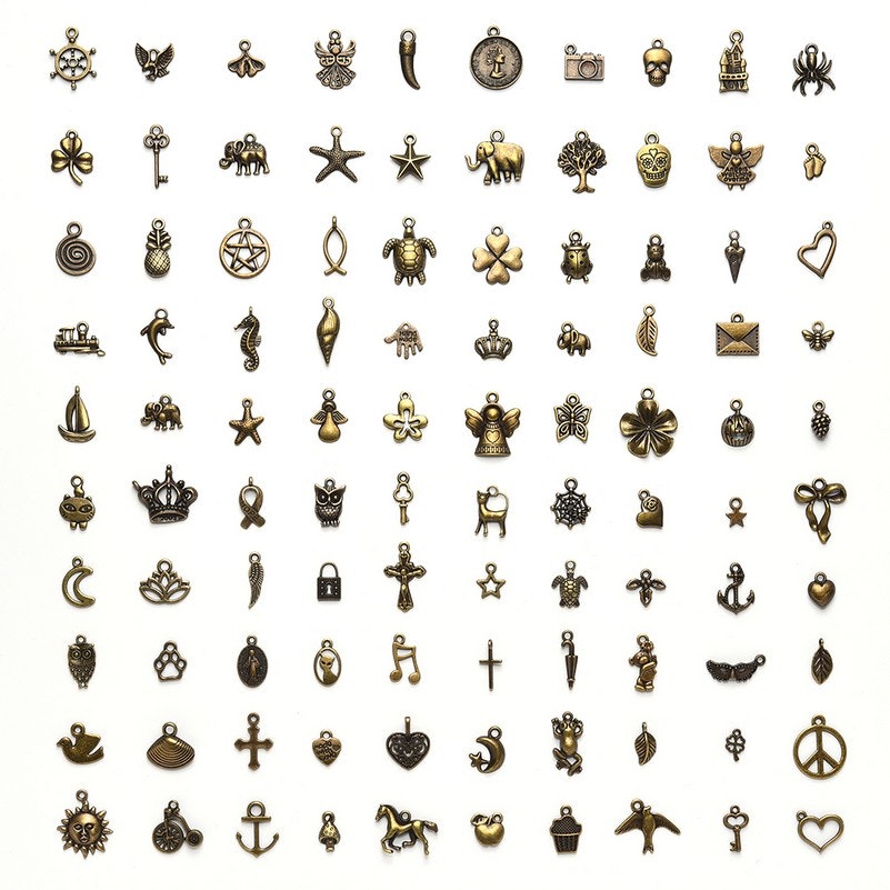 100 olika berlocker, Antique Bronze