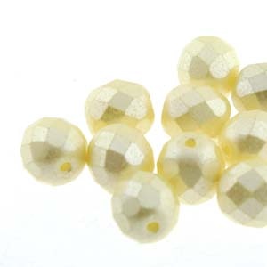 Tjeckiska Firepolish, 4mm, Pastel Cream