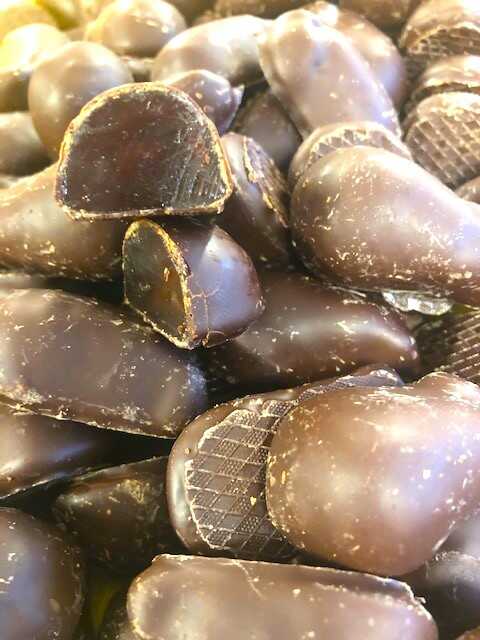 Choklad doppad päron gelé.