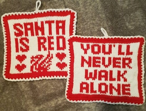 Mønster på Grytelappene : Santa is red og YNWA