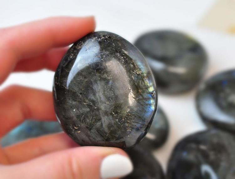 Labradorit stor sten - Nouelle - Kristaller, stenar & smycken