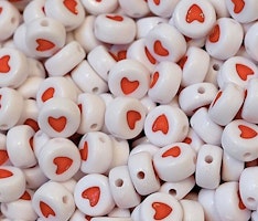 Vita acrylpärlor med hjärta, ca 100 st