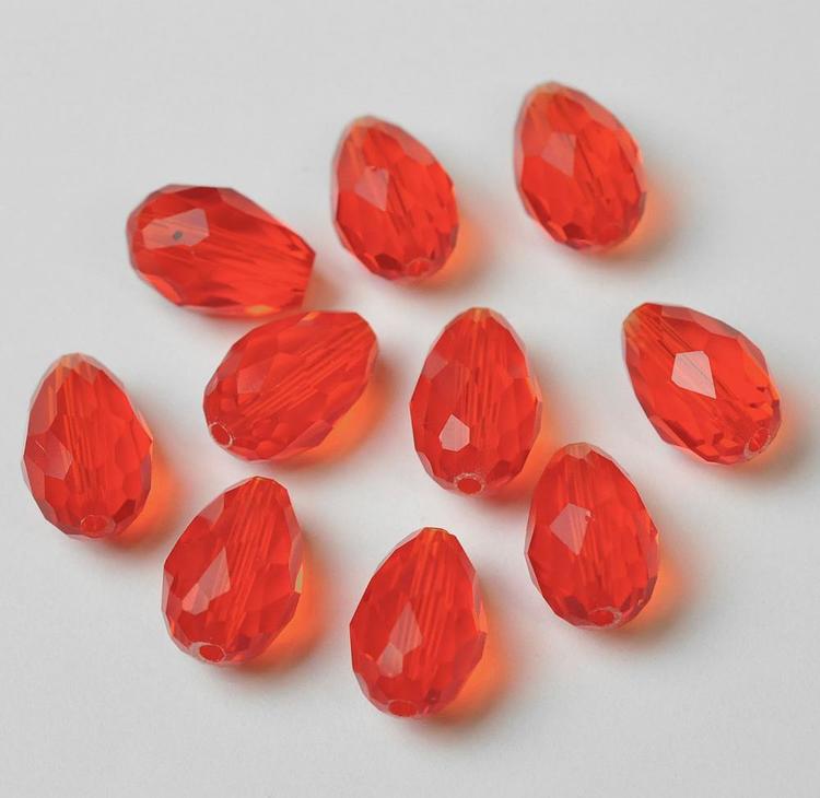 Facetterade glasdroppar, röd 15 mm, 10 st